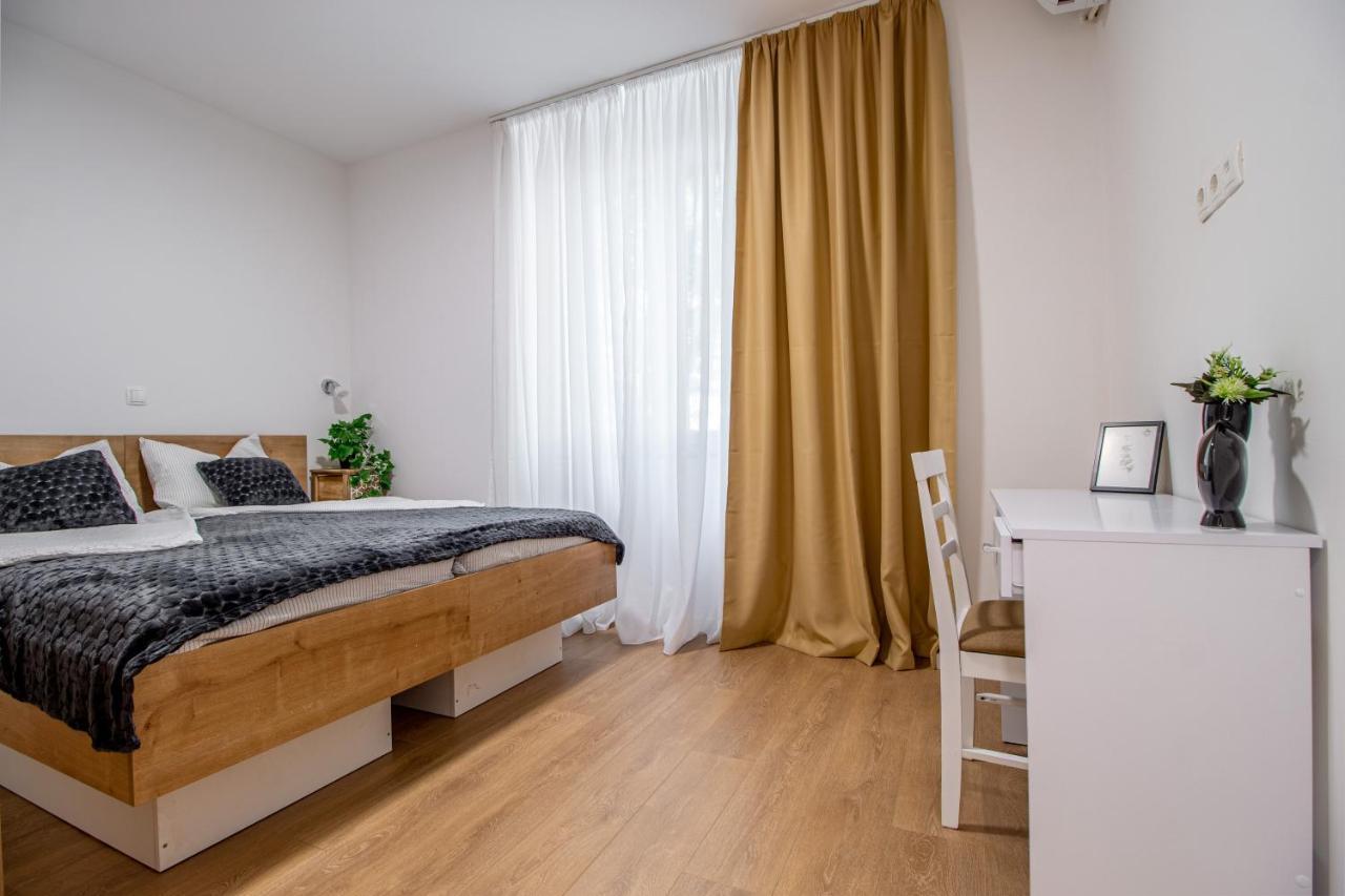 Euphoria East Apartment *